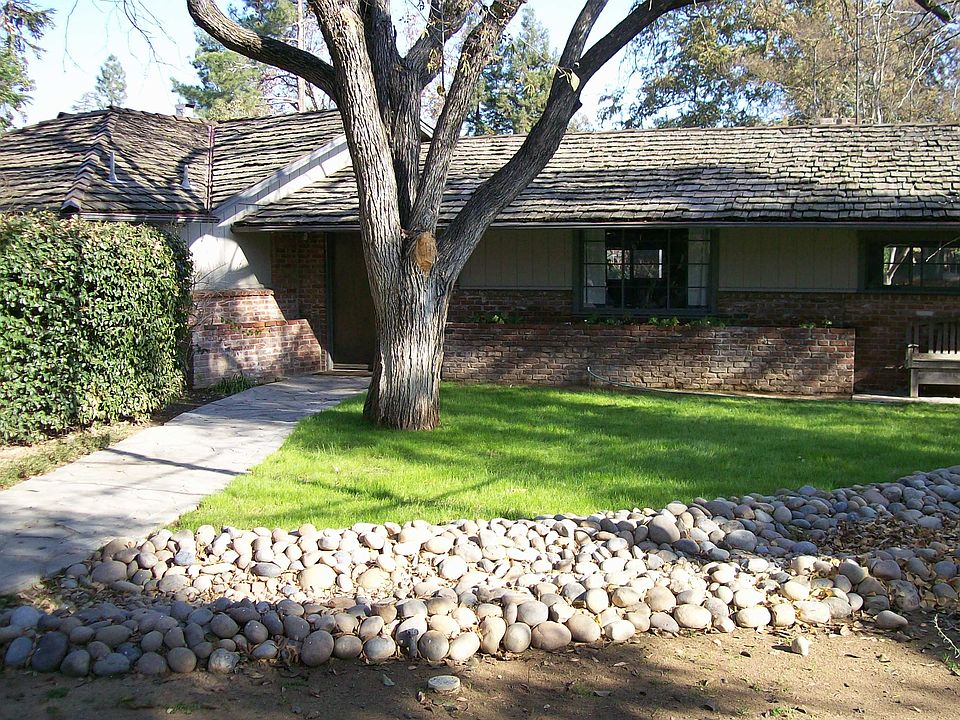 1st image of 4662 N Del Mar Ave