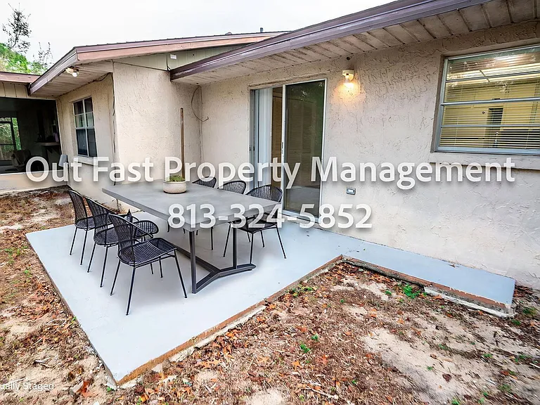 1273 Sylvia Ave — Photo 12