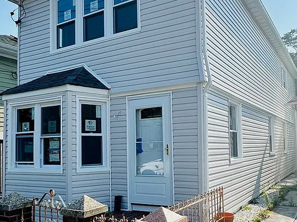 607 West Rd Floor 1, Far Rockaway, NY 11693
