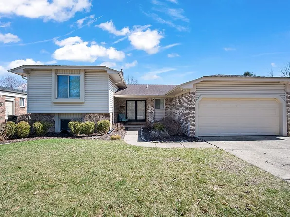 7618 Burgundy St, Canton, MI 48187