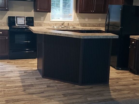 3rd image of 331 E Plantation Way