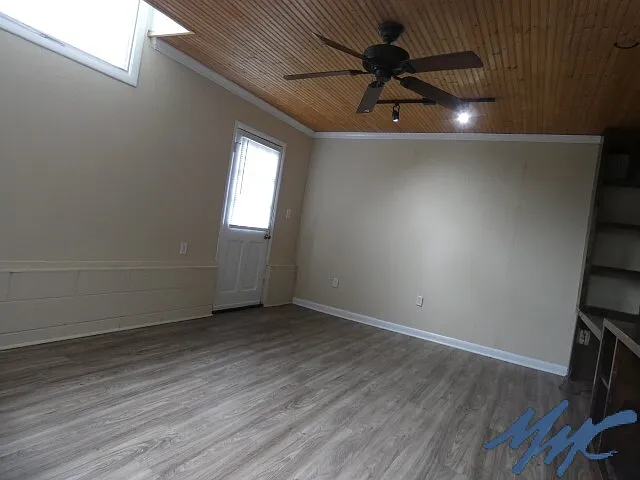 822 Kirkwood Ave — Photo 8