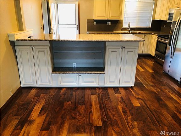 4th image of 3521 S 295th St