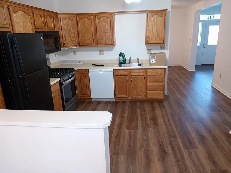Kitchen to Entrance