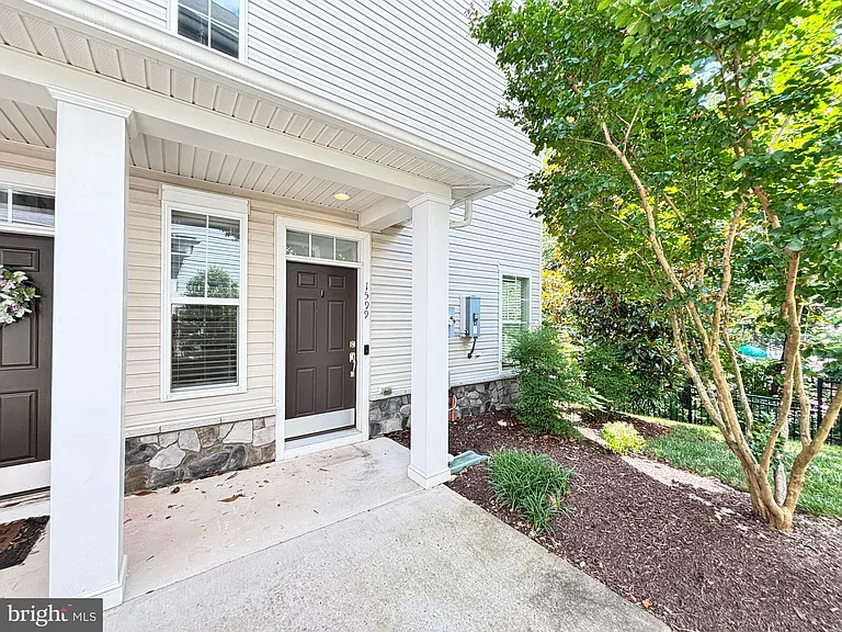 1599 Renate Dr — Photo 2