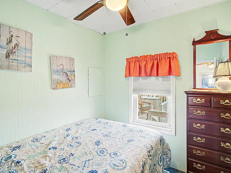 1022 S Green St — Photo 28