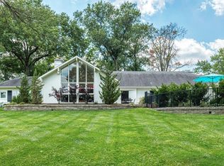 435 S Mason Rd, Saint Louis, MO 63141