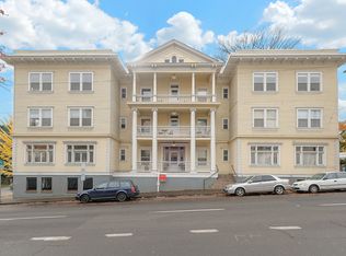 1810 NW Everett St APT 101, Portland, OR 97209