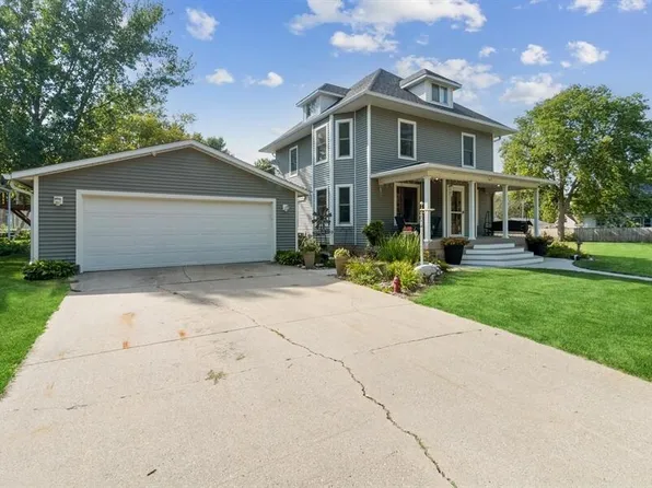 917 Elm Ave, Story City, IA 50248
