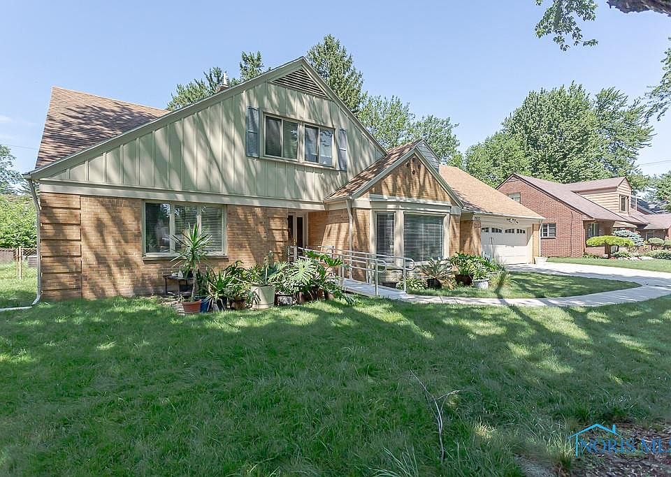 1st image of 2823 Pemberton Dr