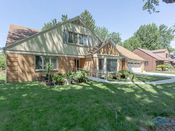 2823 Pemberton Dr, Toledo, OH 43606
