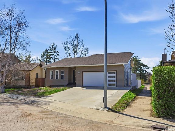 2nd image of 607 Addie CRESCENT