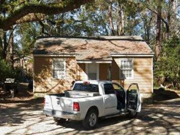 2402 Oxford Dr, Valdosta, GA 31602