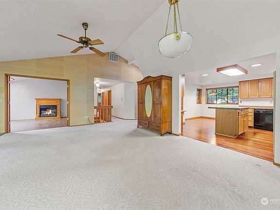4th image of 9608 29th Street Ct E
