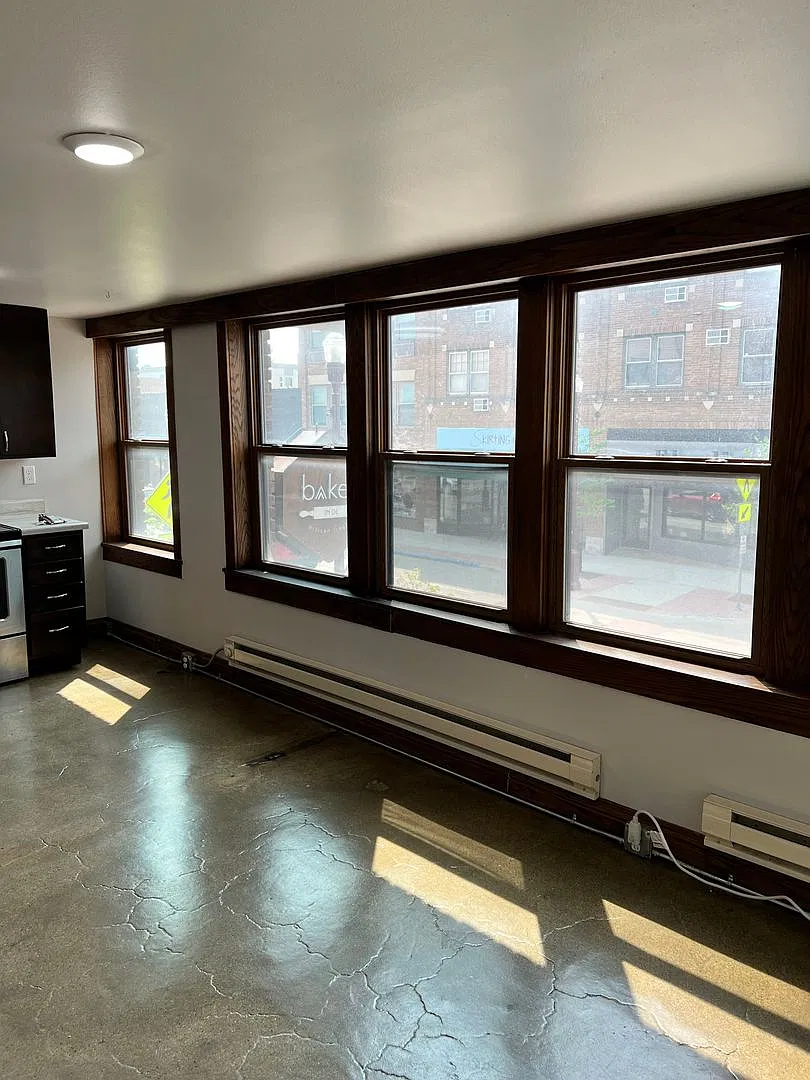 State Theater Apartments — Photo 2