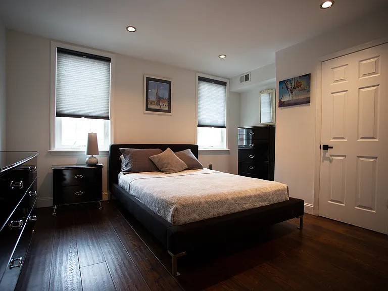 2404 E Cumberland St — Photo 13