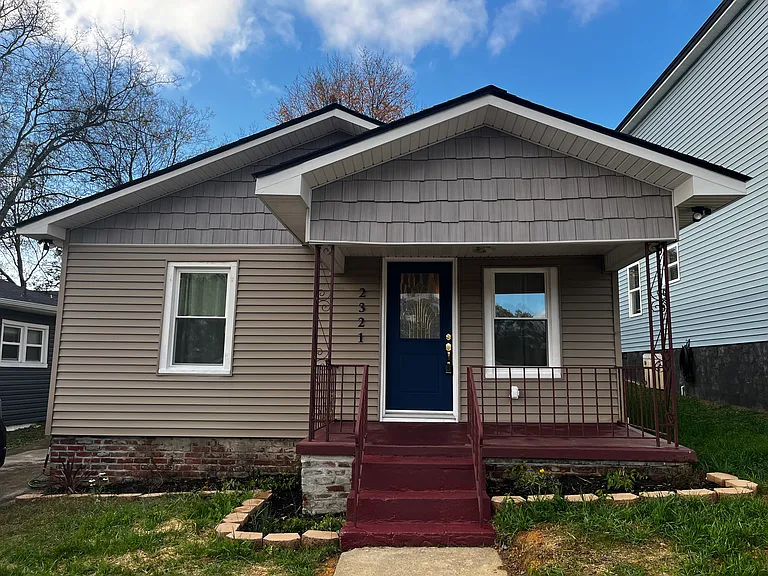 2321 E Glenwood Ave — Photo 1