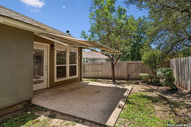 1303 Bluff Frst — Photo 34