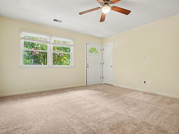 5th image of 1363 Benson Rd