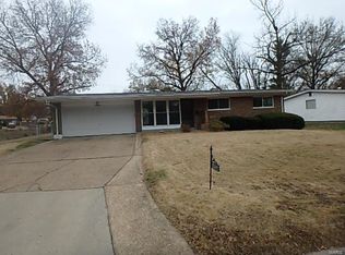 10442 Hallwood Dr, Saint Louis, MO 63136