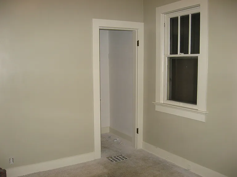 450 Rose Ln — Photo 5