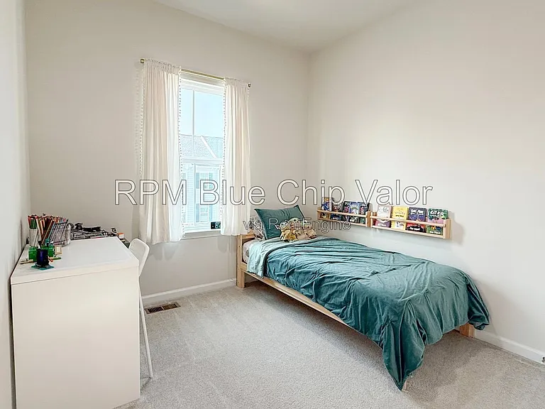 14 Wentworth Ln — Photo 24