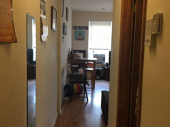 5th image of 1121 Mount Vernon St APT 3F
