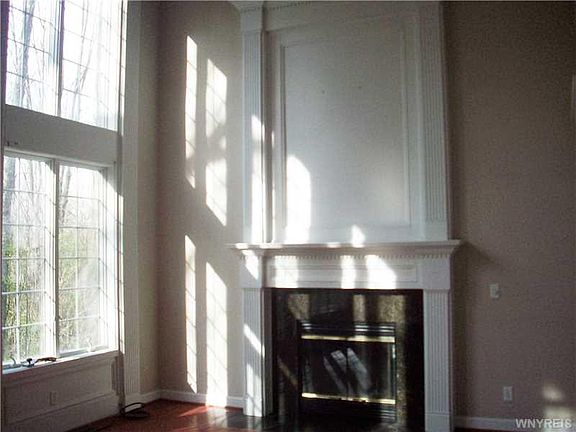 4th image of 4964 Waterford Ln