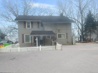 195 Ora Rd, Oxford, MI 48371