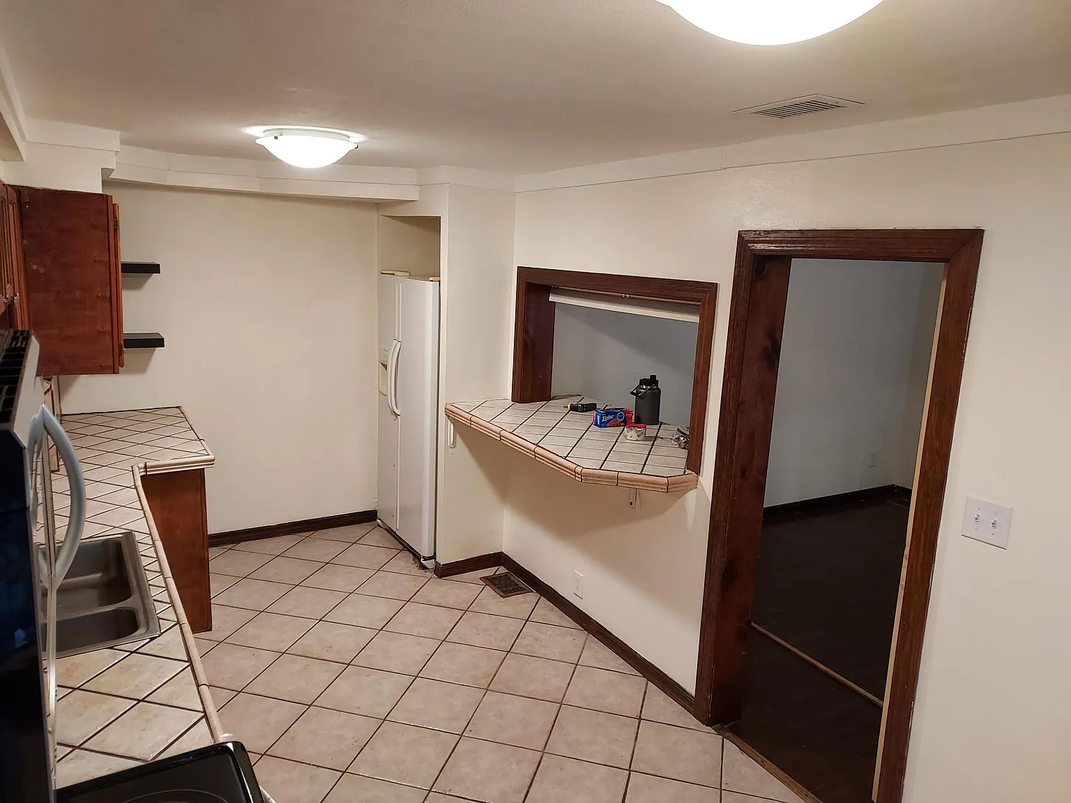 2720 Sidney Ave — Photo 3