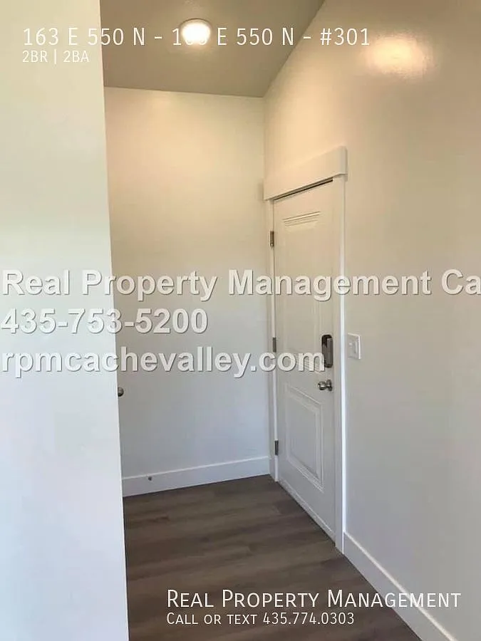 Building Photo - 163 E 550 N #301