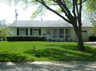 905 E Burkwood Dr, Urbana, IL