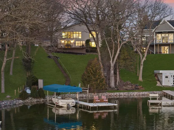 1721 N Waterville ROAD, Summit, WI 53066