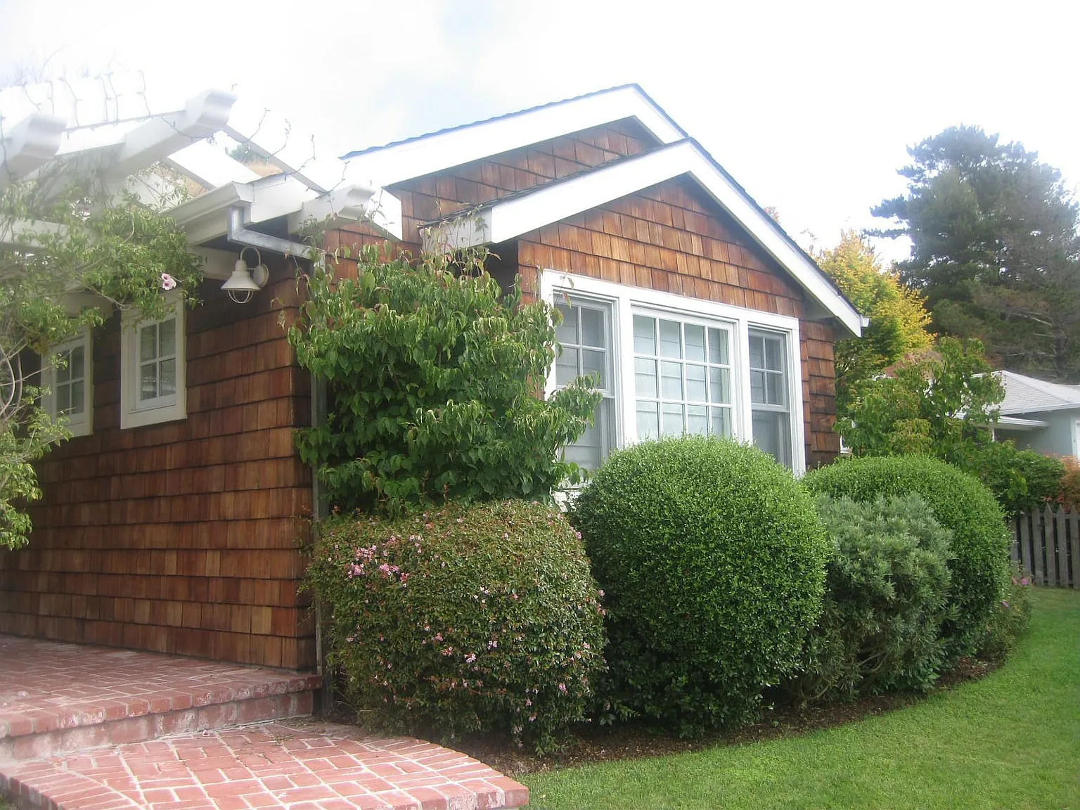 47 Mercury Ave photo 1