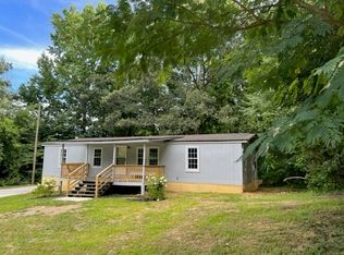 6841 Capitola Farm Rd, Flowery Branch, GA 30542