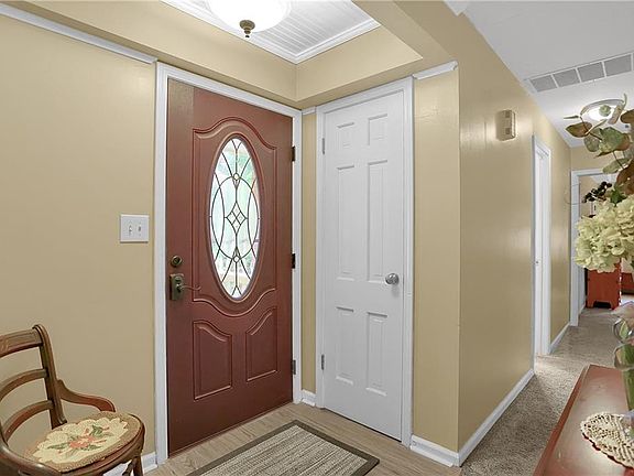 5th image of 6501 Buttonwood Dr