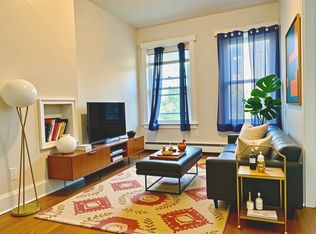 8 Grove St #3, Boston, MA 02114