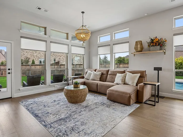 13946 Falcon Ranch Dr — Photo 3