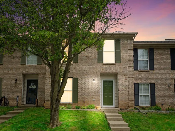 325 Houston Creek Dr, Paris, KY 40361