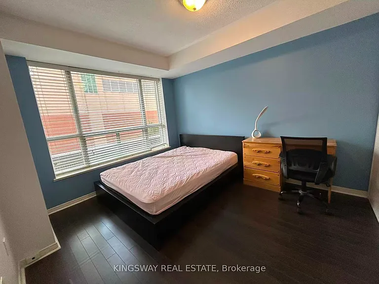 887 Bay St #301 — Photo 10