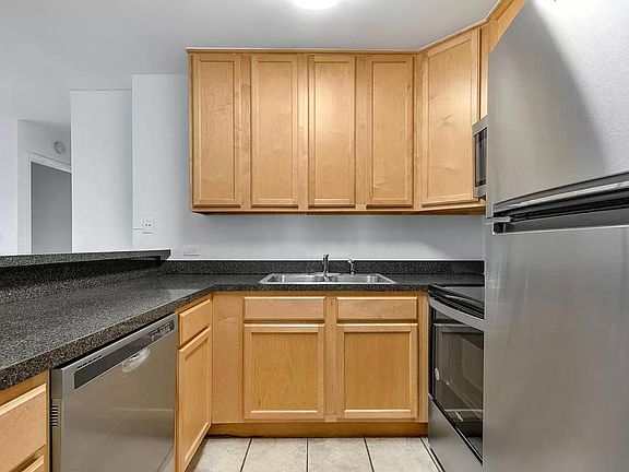 4th image of Four Lakes Ave #1818