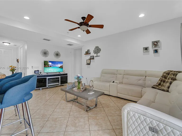 8200 NW 128th Ln #40B — Photo 3