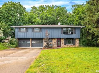 1802 Springfield Rd, East Peoria, IL 61611