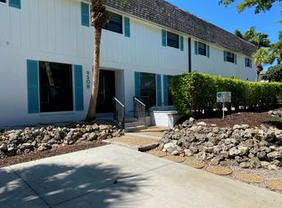 930 7th Ave S APT B, Naples, FL 34102