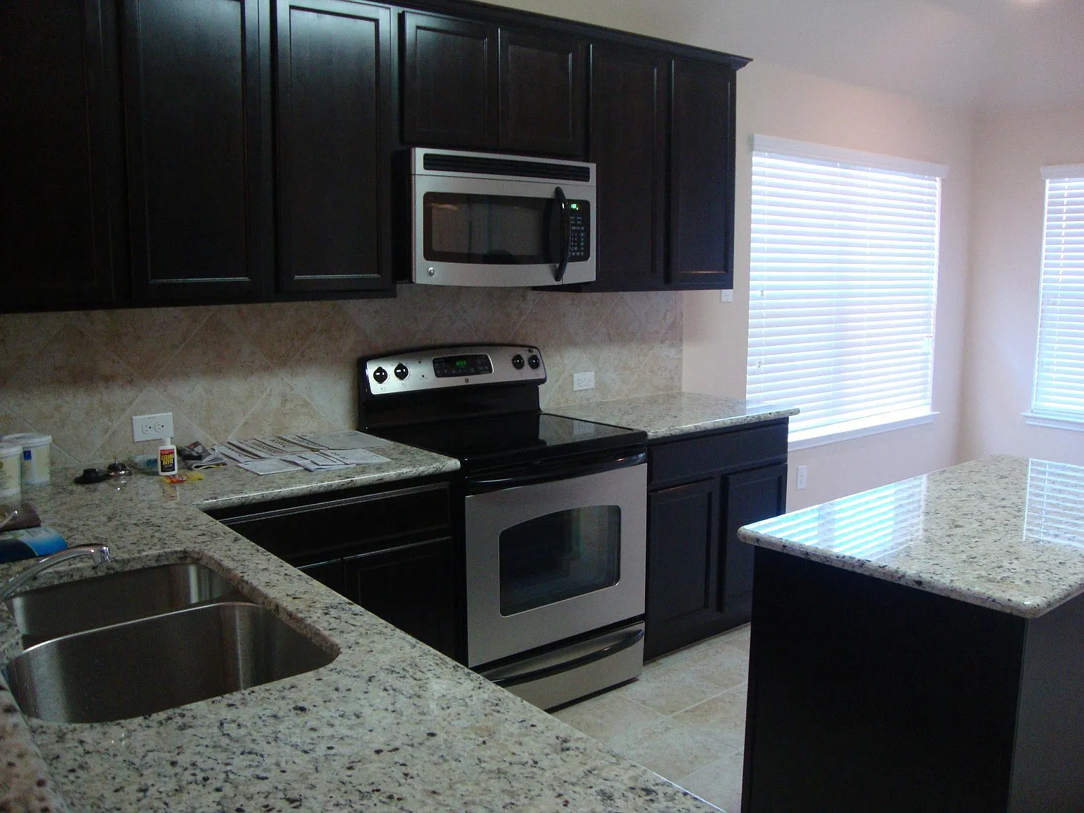 3 bed, 1378 sqft, $1,799 — Photo 3