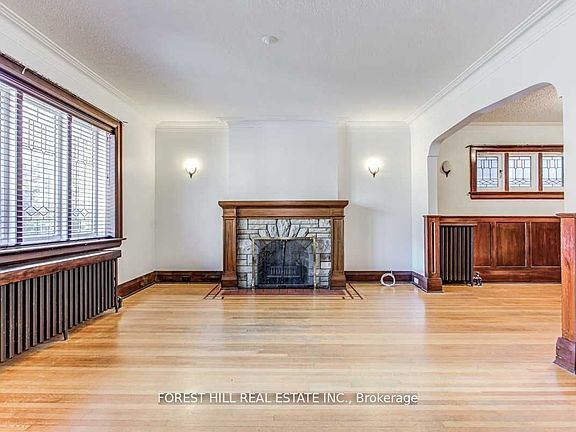 5th image of 138 Castlewood Rd