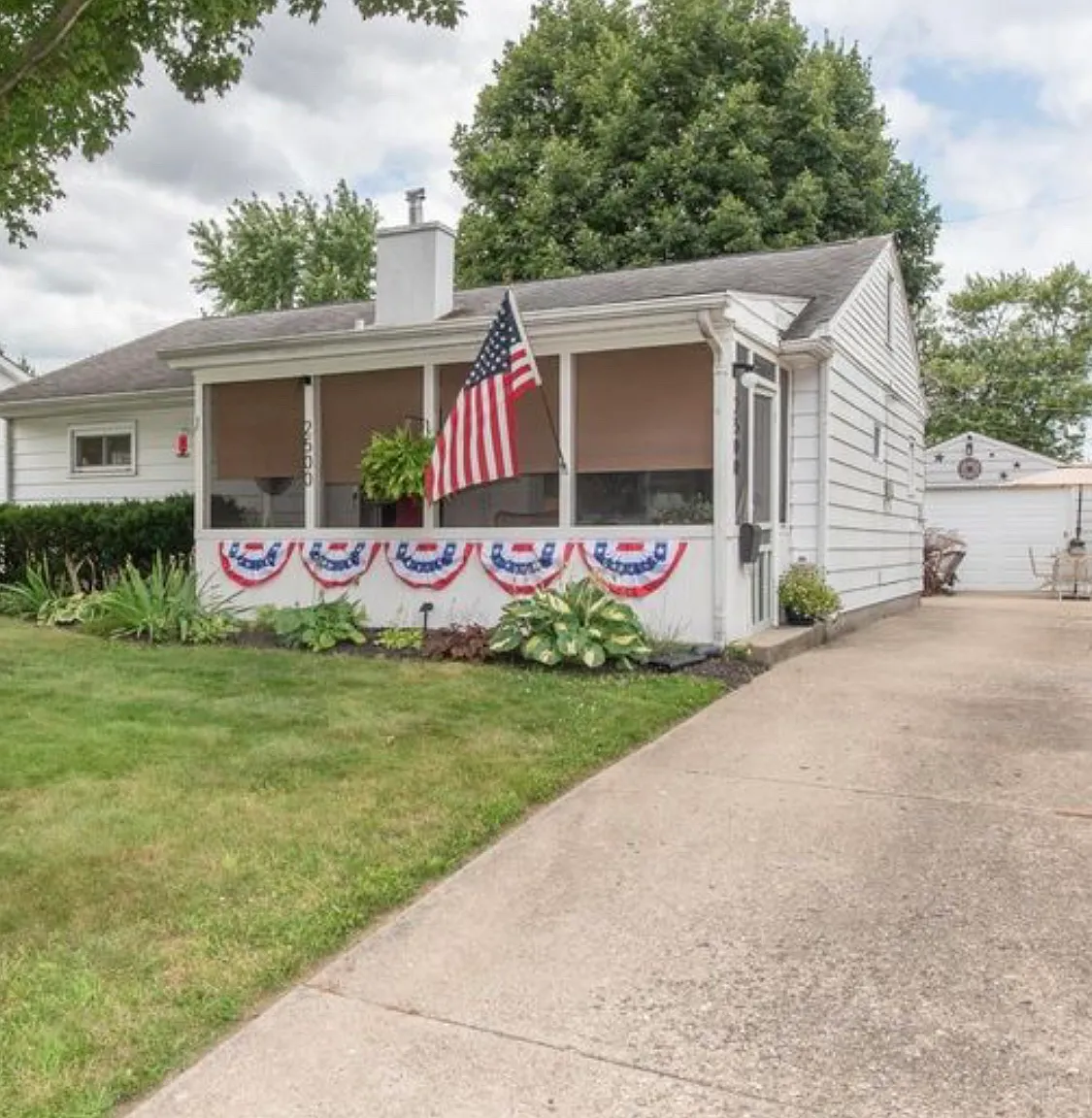 3 bed, 816 sqft, $1,500 — Photo 1