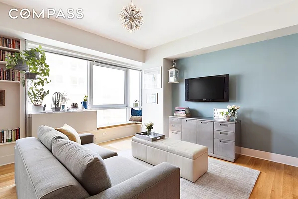 Sold by Compass | media 1