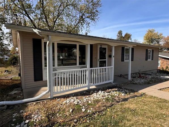 1505 Ruby Ave, Hannibal, MO 63401