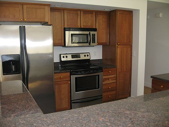3rd image of 159 Lincoln St Unit 17